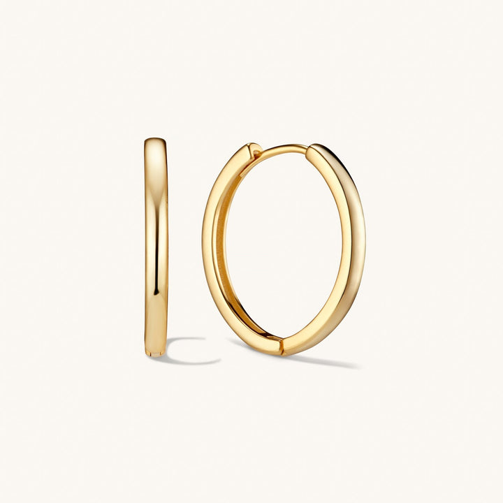 Medium Hoops in Gold