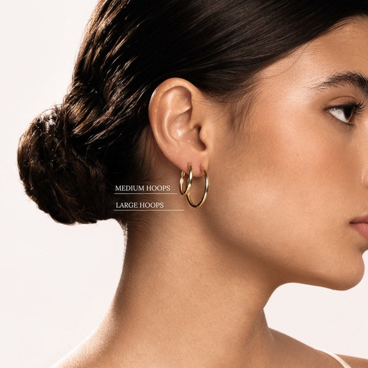 Medium Hoops in Gold