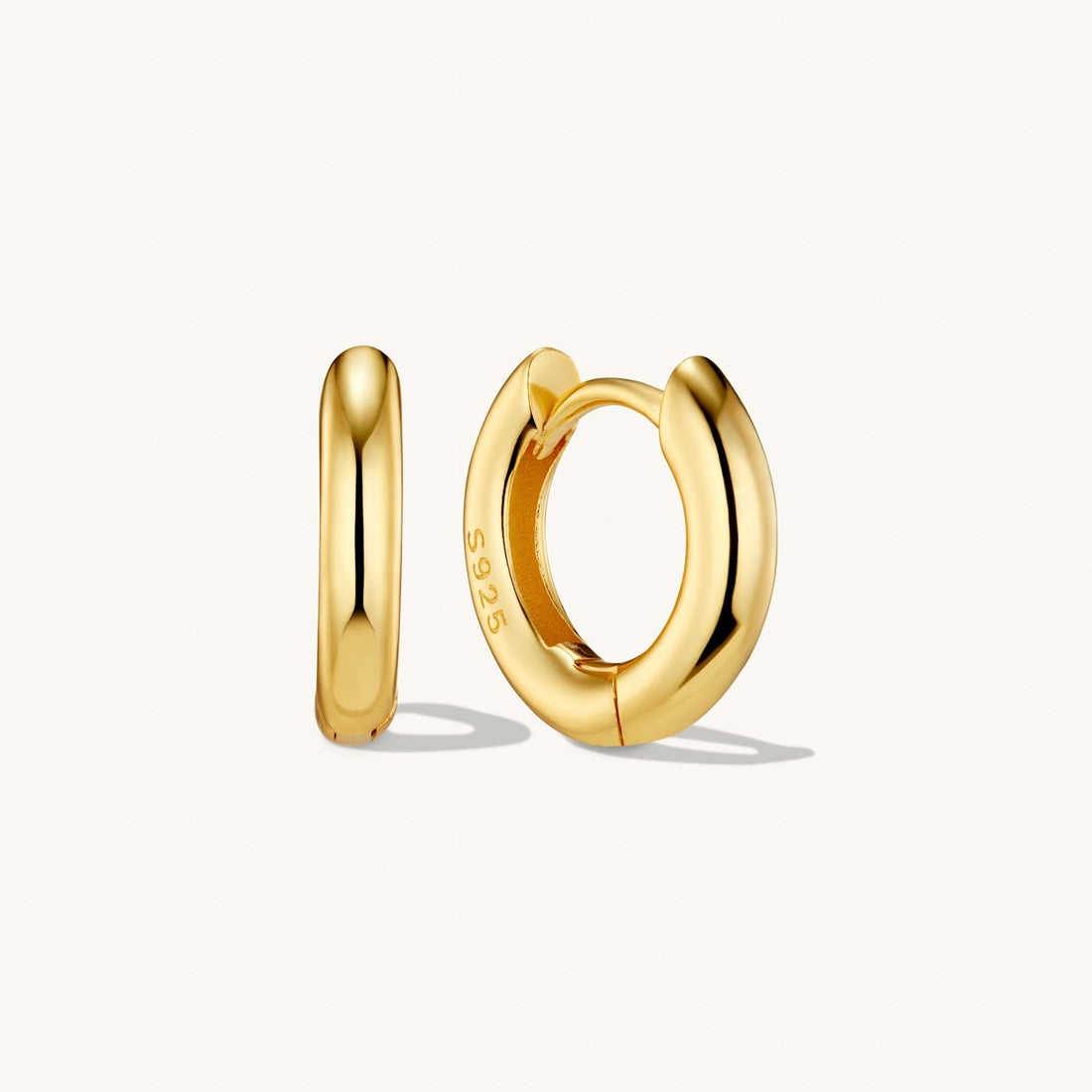 Small Bold Hoops in Gold