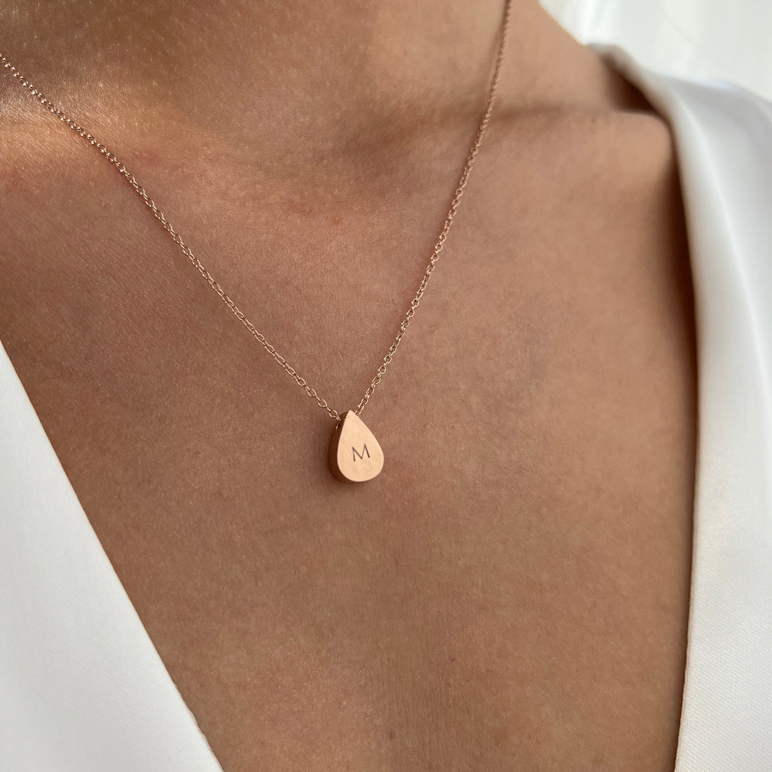 Teardrop Necklace in Gold