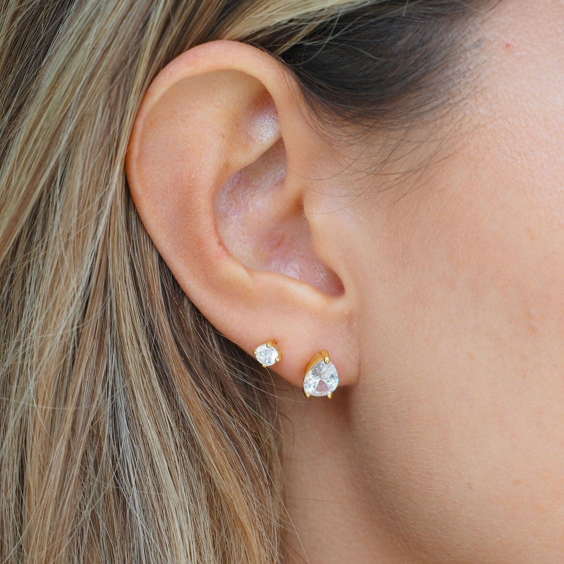 Teardrop Studs In Gold 5