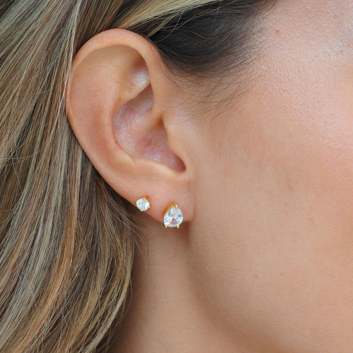 Teardrop Studs In Gold 8